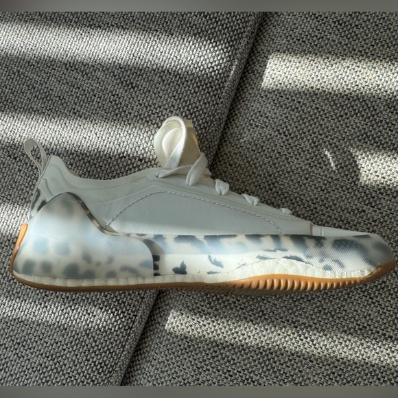 Adidas by Stella McCartney collab trainers. - Picture 2 of 3